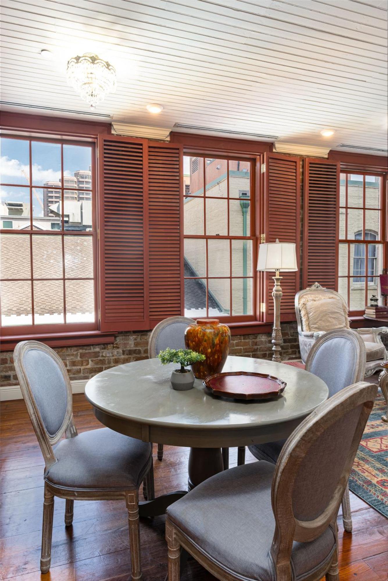 The Alexandre Hotel New Orleans Bagian luar foto