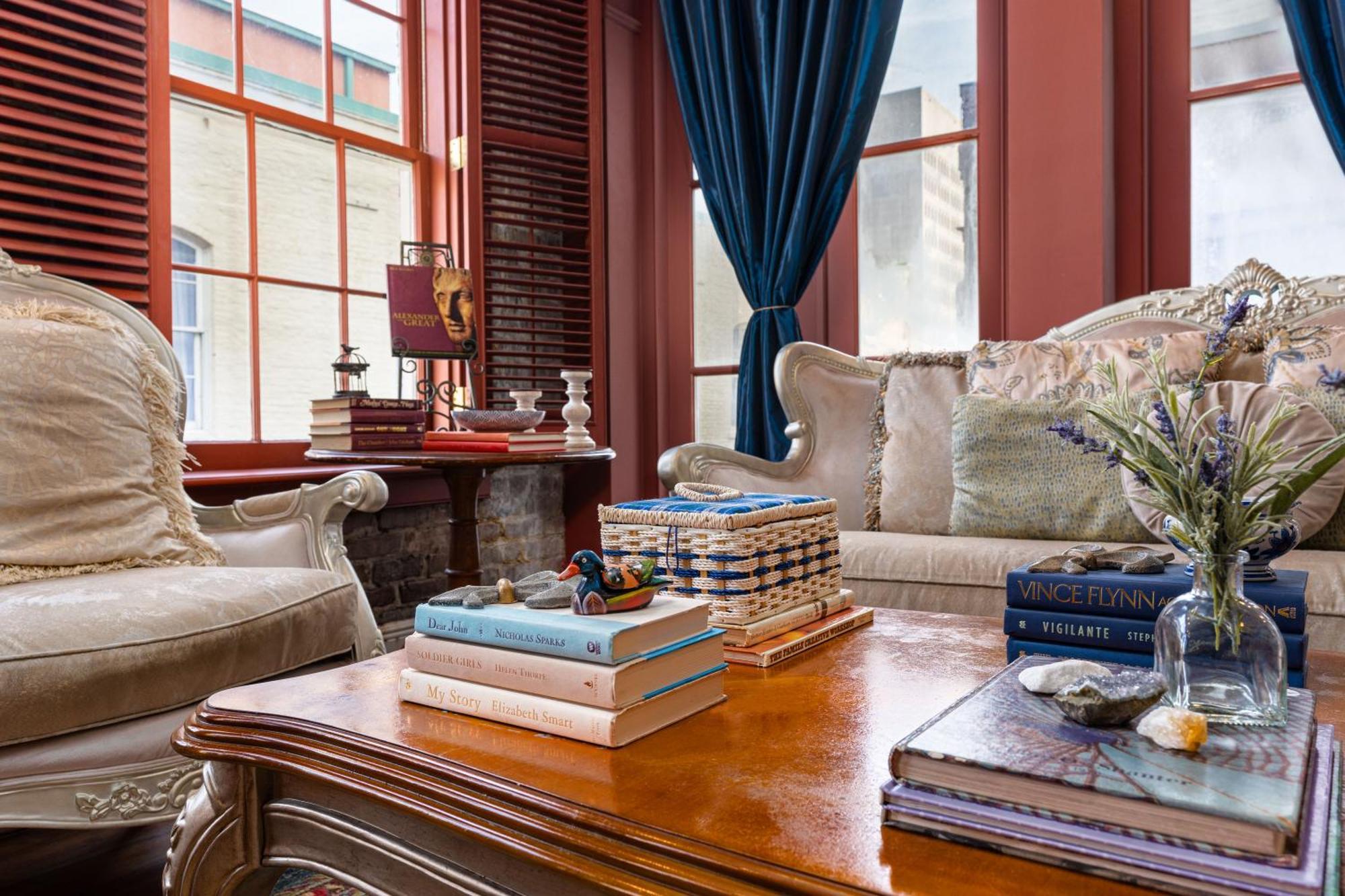 The Alexandre Hotel New Orleans Bagian luar foto